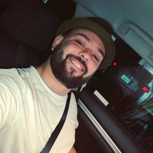 Meet your Posher, Luis josé
